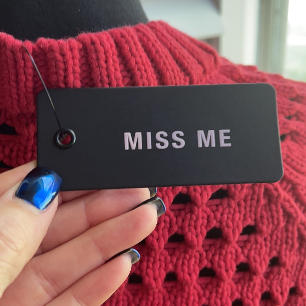 Miss Me Women’s Red Sweater! - Picture 6 of 7